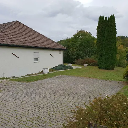 Privatunterkunft Nacar Ferienhaus *